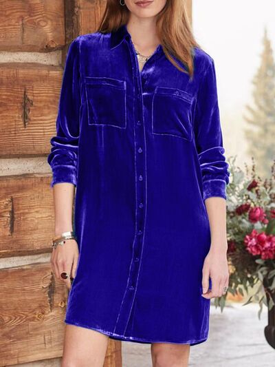 Robe longue aux genoux avec manches longues et boutonnage haut-bas