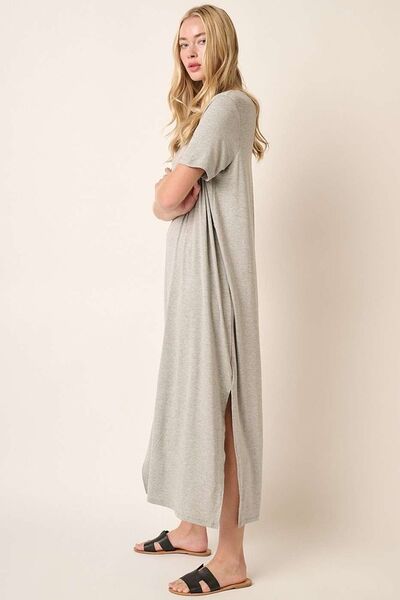 Robe courte à fentes latérales et col rond Mittoshop