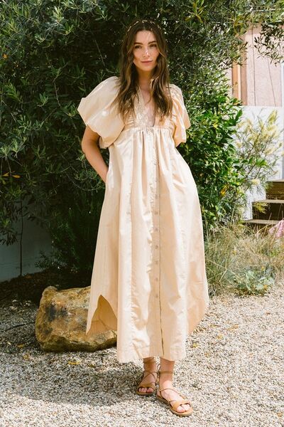 Robe mi-longue Annie Wear à manches bouffantes smockées