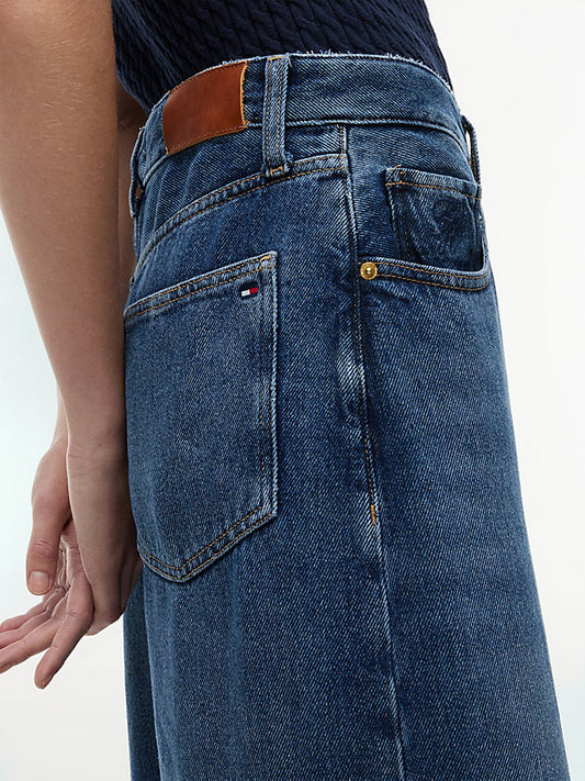 Mid Rise Barrel Leg Jeans