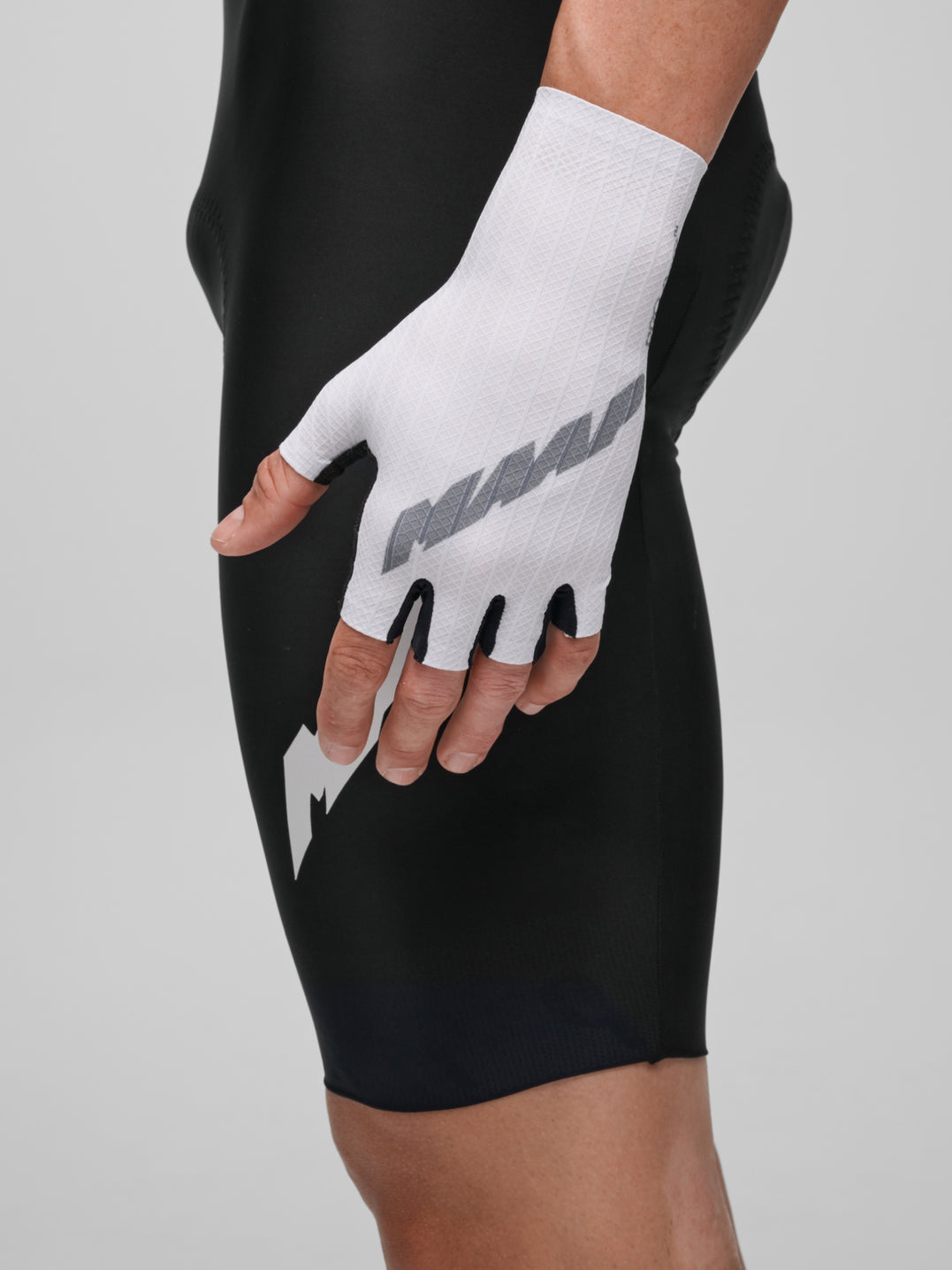Pro Aero Mitt - White