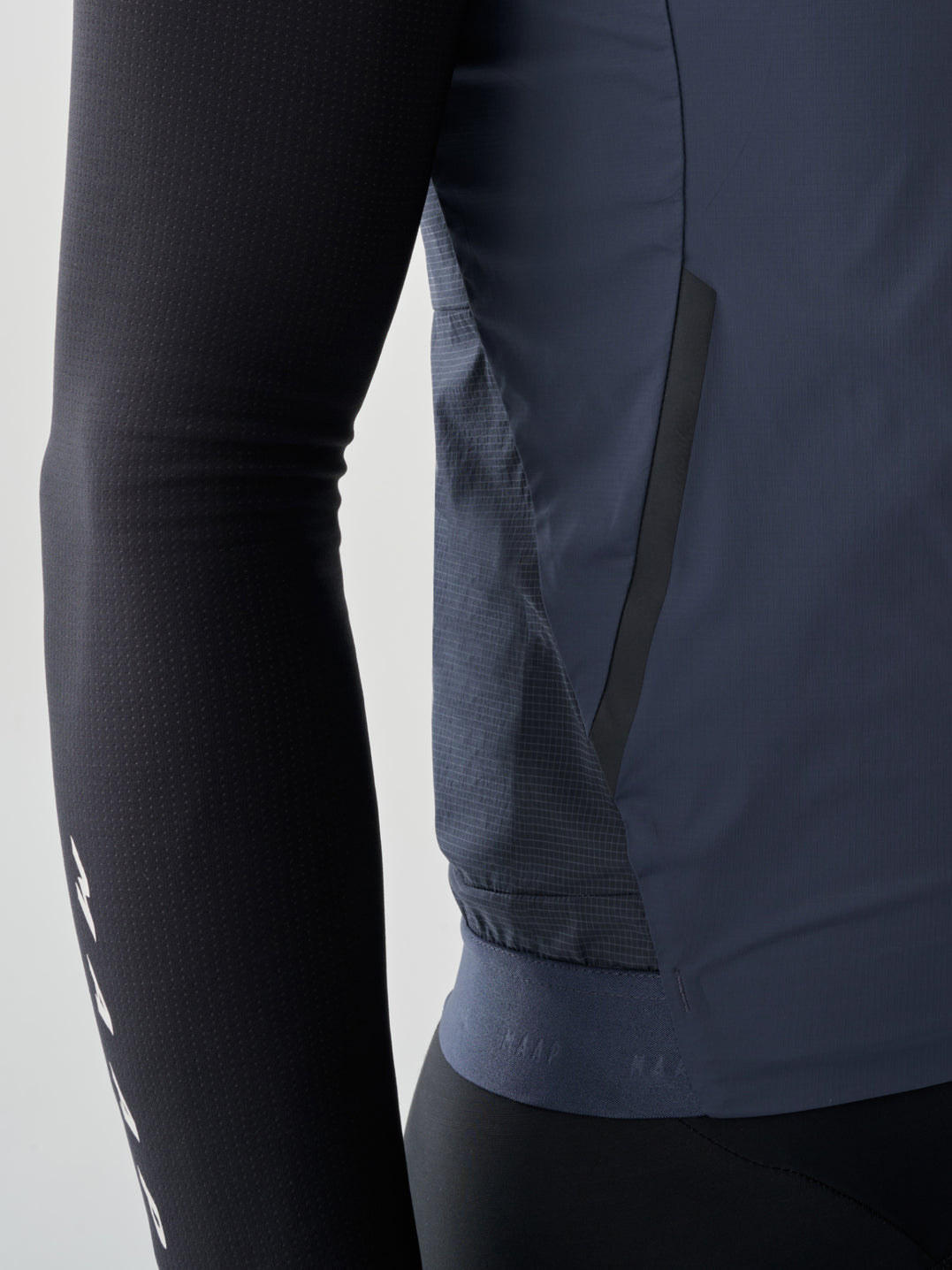 Flow Vest - Midnight