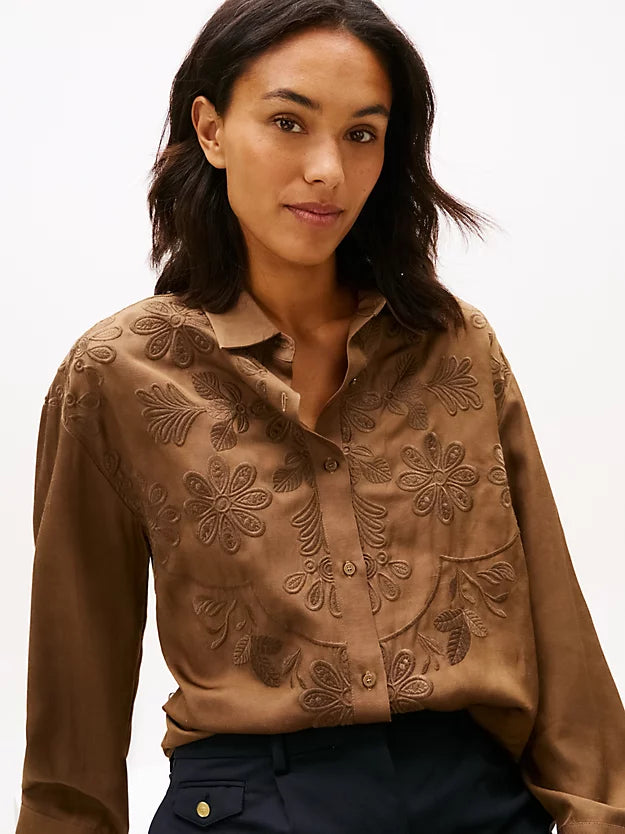 Floral Embroidery Oversized Fit Shirt WiLinen