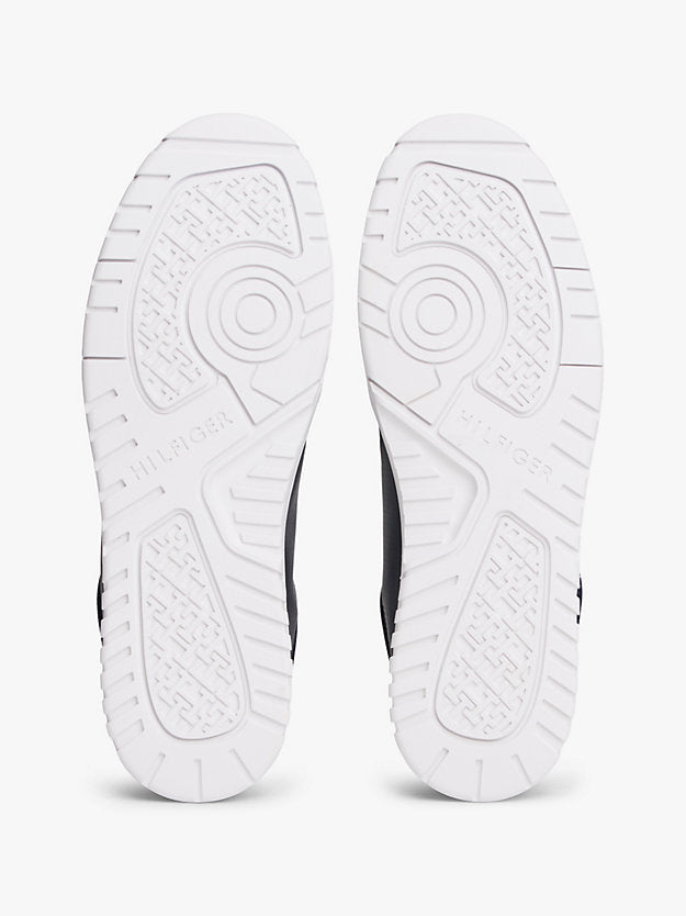 Logo Basketball Trainers WiLeather