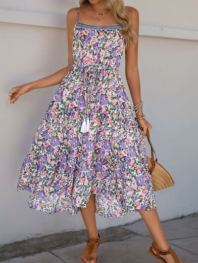 Robe mi-longue sans manches étagée à imprimé bouton Perfee Decor